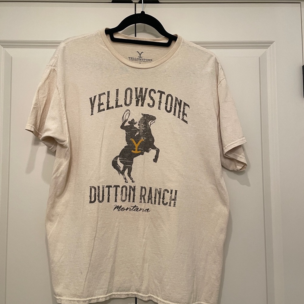Yellowstone Dutton Ranch Beige T-Shirt